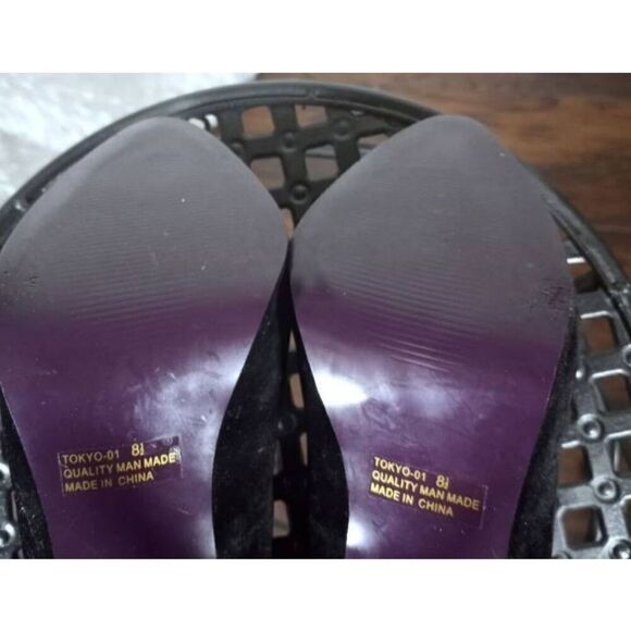 MIXX FAUX SUADE BLACK STUDDED PUMPS SZ.8.5 EUC - Picture 7 of 7